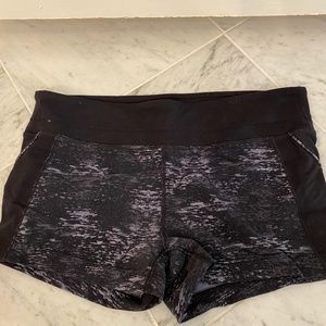 Athleta 3” shorts